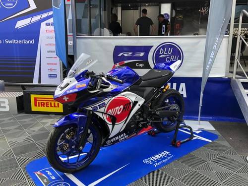 Yamaha R3 bLu CrRU Cup