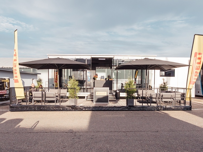 468213_glasscube-x-ray-black