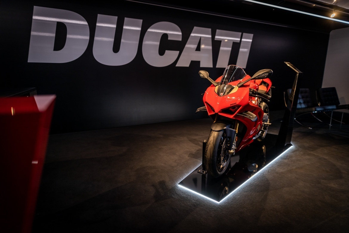 11855_ducati_raodshow__-_.jpg